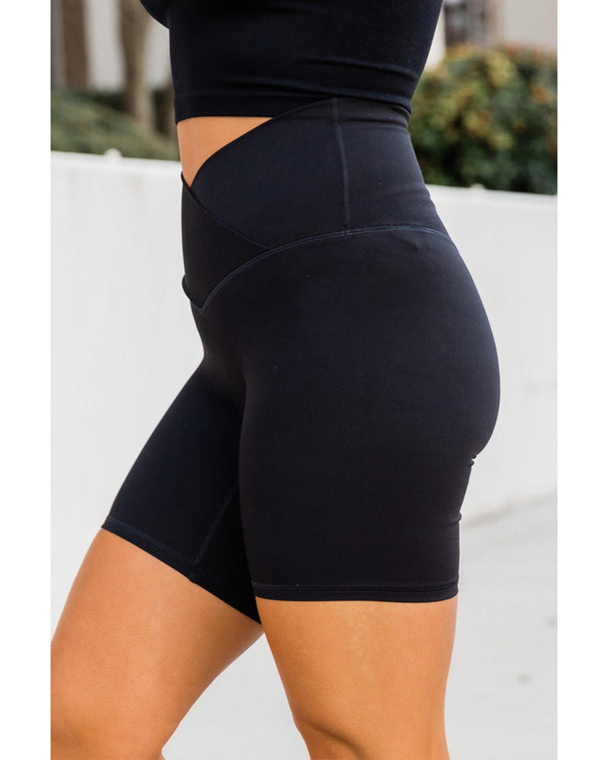 Azura Exchange V-Waistband Yoga Shorts - L